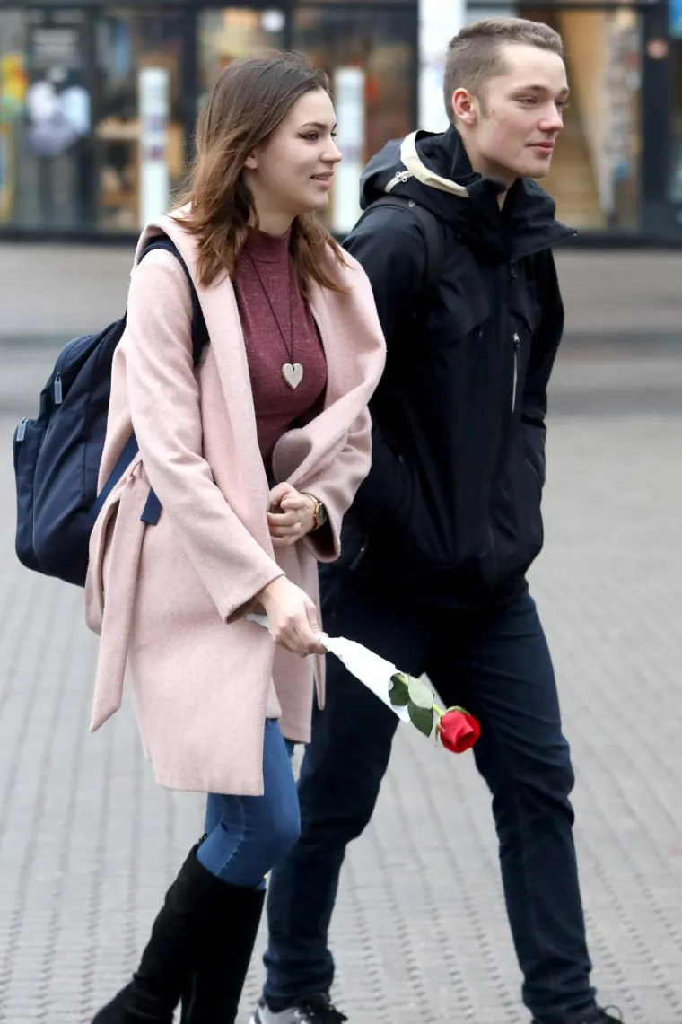 Prizori od kojih ćete se rastopiti: Zaljubljeni parovi preplavili ulice hrvatskih gradova