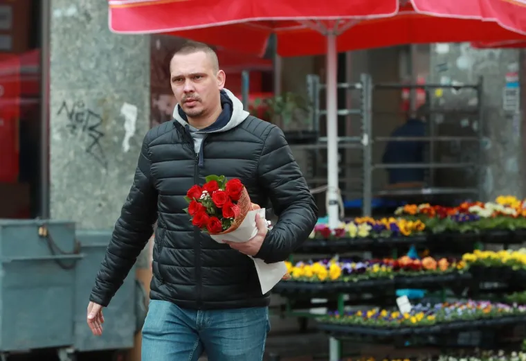 Prizori od kojih ćete se rastopiti: Zaljubljeni parovi preplavili ulice hrvatskih gradova