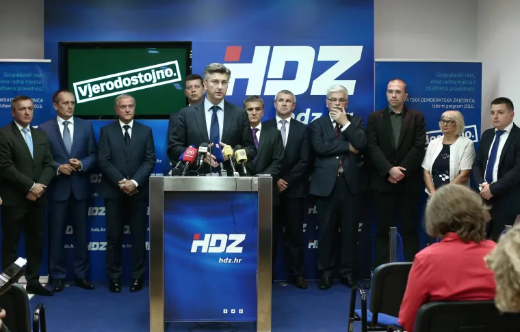 Tko je Andrej Plenković? Predsjednik HDZ-a kojeg optužuju da je faraon, ljevičar, europski poslu&scaron;nik...
