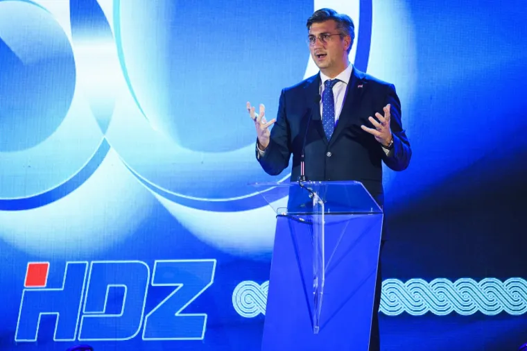 Tko je Andrej Plenković? Predsjednik HDZ-a kojeg optužuju da je faraon, ljevičar, europski poslu&scaron;nik...