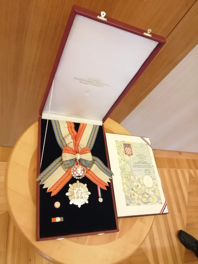 Predsjednica Kolinda Grabar-Kitarović posthumno odlikovala kardinala Franju Kuharića