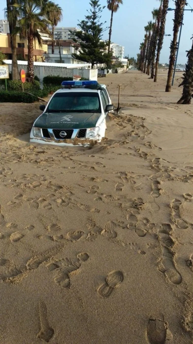 VOZILA KOJA BI JAKO ŽELJELA DA IMAJU DRUGOG VOZAČA: 'Ovdje vidimo rijedak prizor kamiona kako vježba jogu'