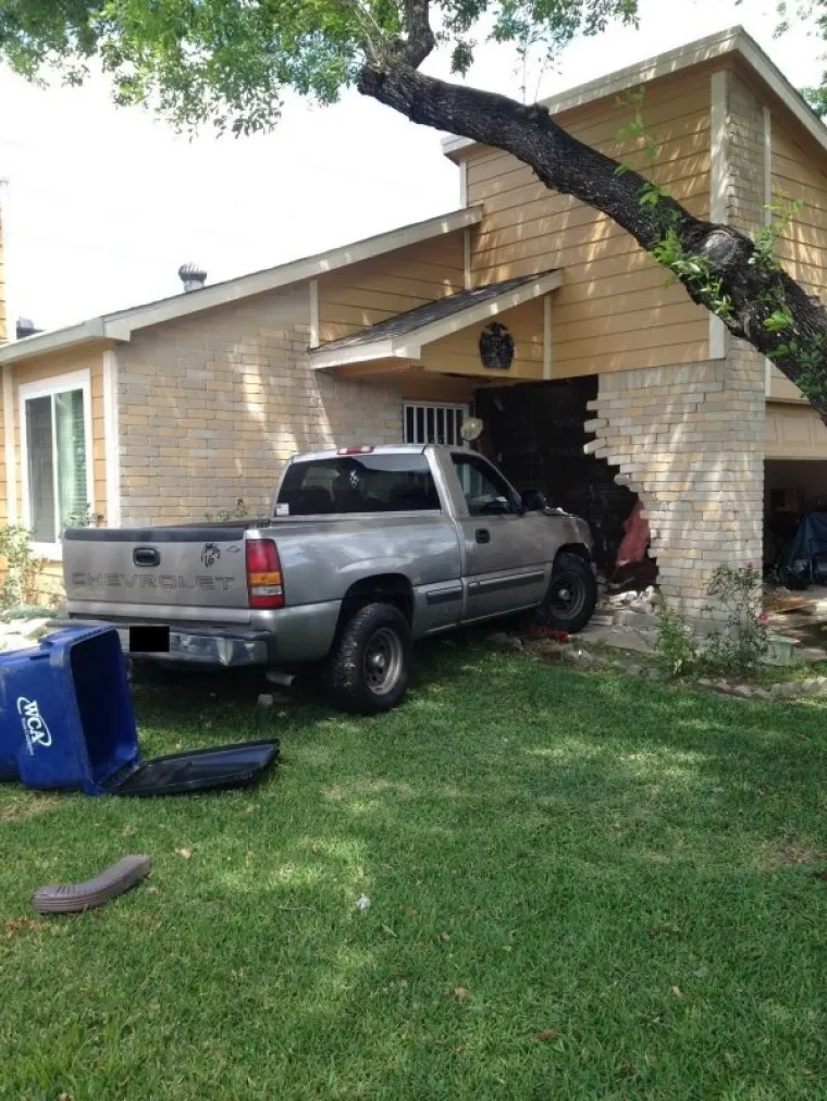 VOZILA KOJA BI JAKO ŽELJELA DA IMAJU DRUGOG VOZAČA: 'Ovdje vidimo rijedak prizor kamiona kako vježba jogu'