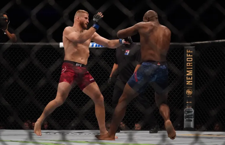 UFC Fight Night 167 - Rezultati Jan Błachowicz def. Corey Anderson - KO (R1 3:08); Diego Sanchez def. Michel Pereira - DQ (R3 3:09); Montana De La Rosa def. Mara Romero Borella - jednoglasna sudačka odluka; Brok Weaver def. Kazula Vargas DQ (R1 4:02); Ray Borg def. Rogério Bontorin - jednoglasna sudačka odluka; Lando Vannata def. Yancy Medeiros - jednoglasna sudačka odluka