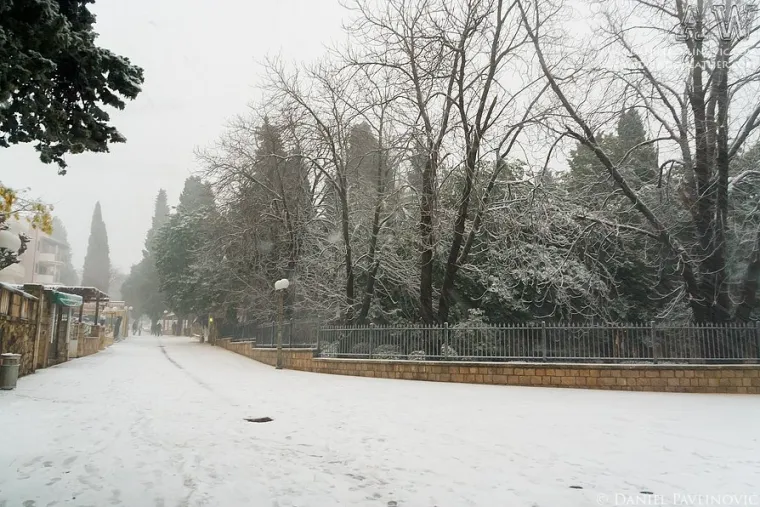 Ovako je izgledao Dubrovnik prije točno 11 godina! Poharala ga je jedna od najjačih snježnih mećava 'Tara'