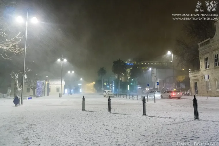 Ovako je izgledao Dubrovnik prije točno 11 godina! Poharala ga je jedna od najjačih snježnih mećava 'Tara'