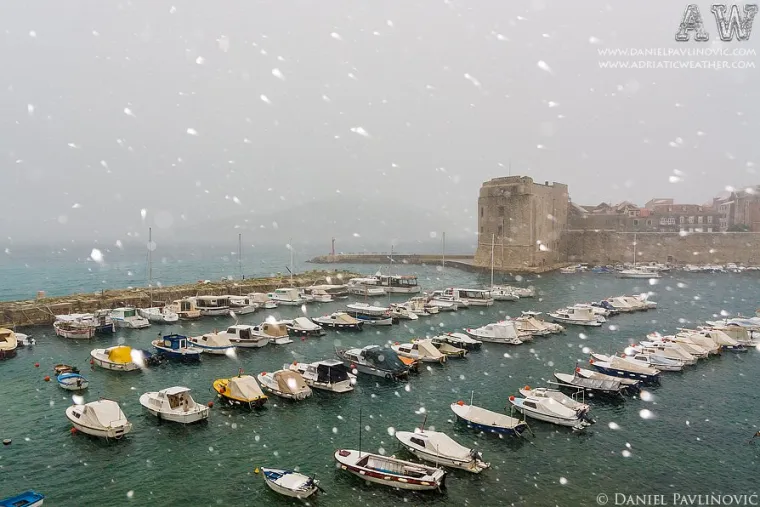 Ovako je izgledao Dubrovnik prije točno 11 godina! Poharala ga je jedna od najjačih snježnih mećava 'Tara'