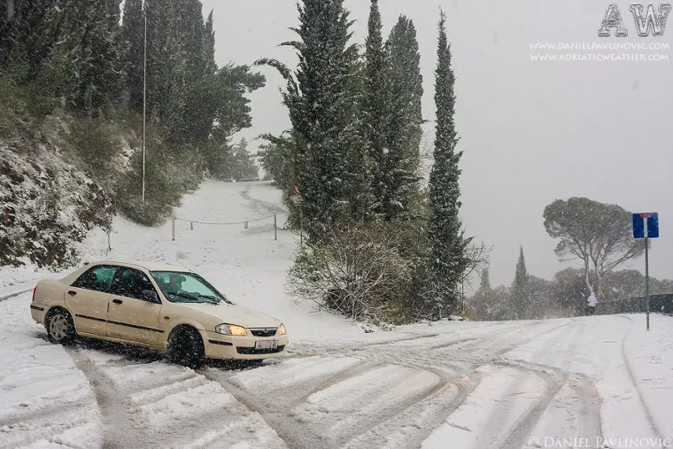 Ovako je izgledao Dubrovnik prije točno 11 godina! Poharala ga je jedna od najjačih snježnih mećava 'Tara'