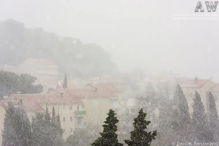 Ovako je izgledao Dubrovnik prije točno 11 godina! Poharala ga je jedna od najjačih snježnih mećava 'Tara'