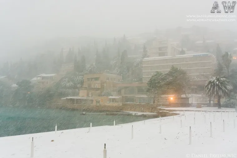 Ovako je izgledao Dubrovnik prije točno 11 godina! Poharala ga je jedna od najjačih snježnih mećava 'Tara'