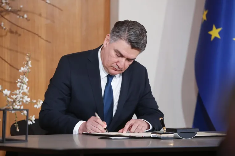 Zoran Milanović položio prisegu za predsjednika: 'Tako mi Bog pomogao!'