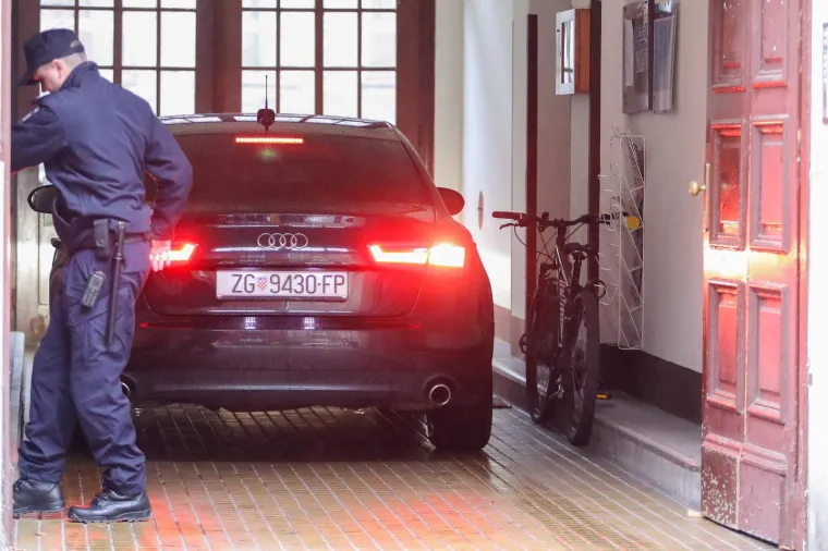 Milanović u crnoj limuzini krenuo na Pantovčak: Sve je spremno za inauguraciju