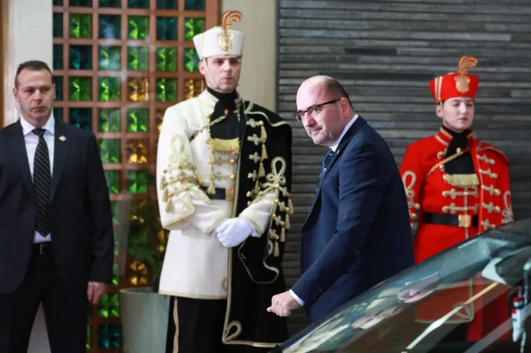 Pantovčak je danas najpopularnije mjesto u Zagrebu: Pogledajte tko je sve do&scaron;ao na Milanovićevu inauguraciju