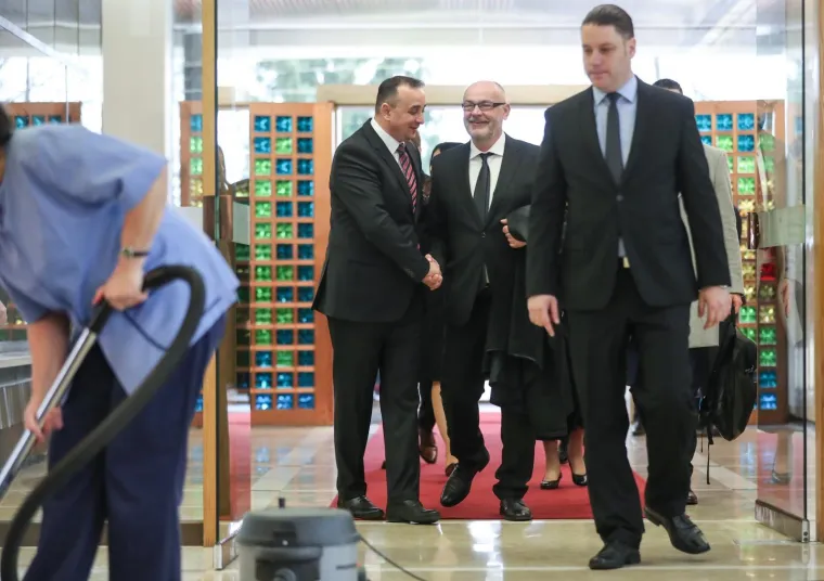 Pantovčak je danas najpopularnije mjesto u Zagrebu: Pogledajte tko je sve do&scaron;ao na Milanovićevu inauguraciju