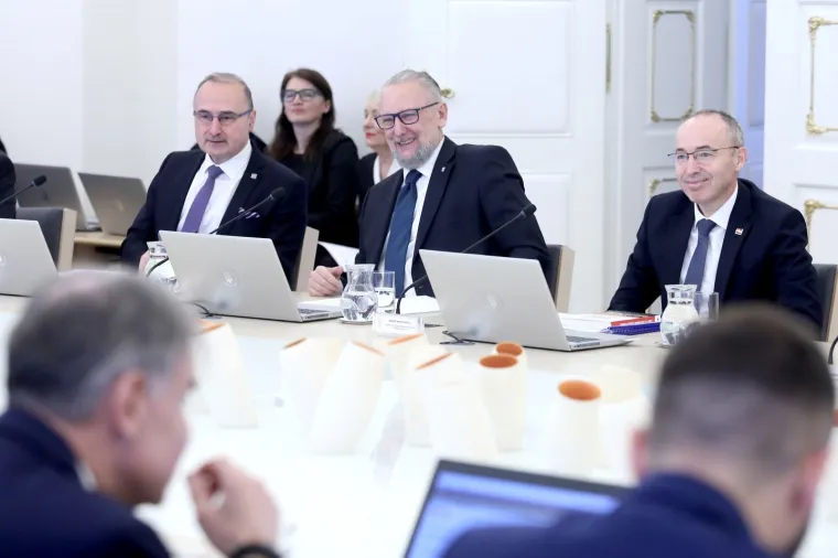 Na sjednici Vlade o Jeleniću