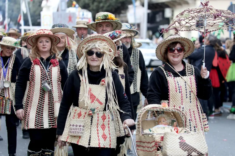 Riječka međunarodna povorka privukla vi&scaron;e od 11.000 ma&scaron;kara: Među njima i Vojko Obersnel kao Jovanka Broz