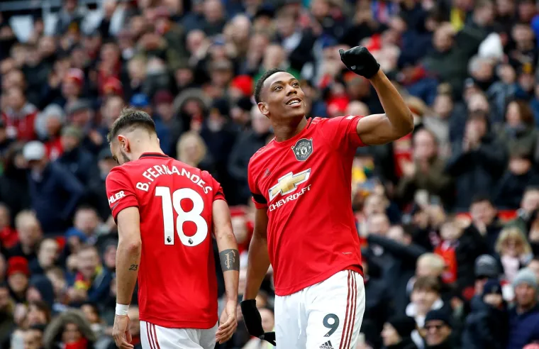[FOTO] NIKAD OVAKO NEŠTO NIJE IZVEO: Old Trafford je nakon toga pao u trans; Ovo je za rubriku vjerovali ili ne