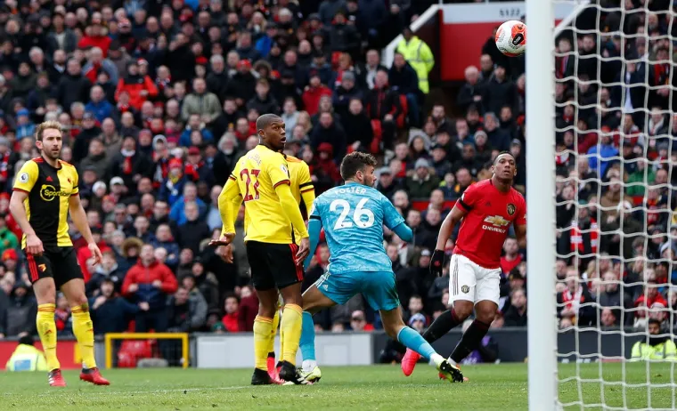 [FOTO] NIKAD OVAKO NE&Scaron;TO NIJE IZVEO: Old Trafford je nakon toga pao u trans; Ovo je za rubriku vjerovali ili ne