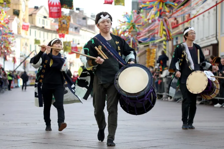 NAJSPEKTAKULARNIJE POVORKE DILJEM ZEMLJE: Od vrtićkih hobotnica, do umirovljeničkih kauboja, od Murtera do Slavonskog Broda