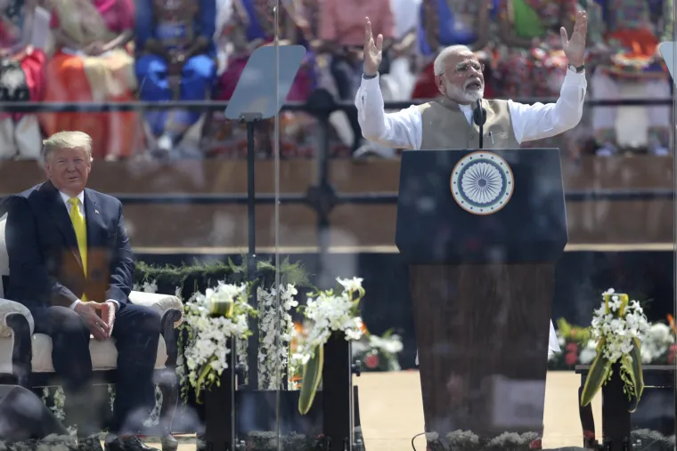 Sprema se veliki sporazum: Vi&scaron;e od 100.000 Indijaca srdačno pozdravilo američkog predsjednika