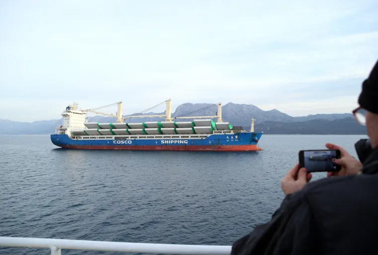 Kod Ploča usidrio se brod iz Kine s dijelovima za izgradnju Pelje&scaron;kog mosta