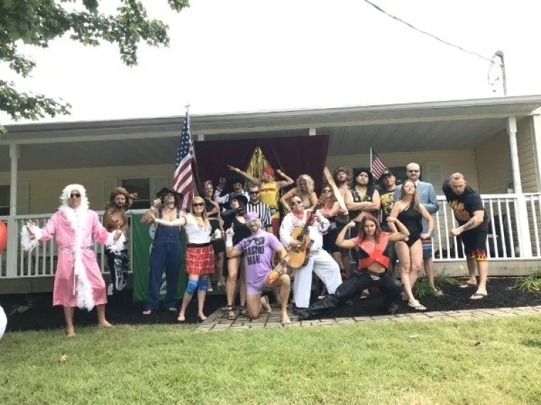 A KAKO STE VI PROVELI VIKEND? Ova ekipa se recimo dosta slabo svega sjeća, ali srećom postoje dokazi...