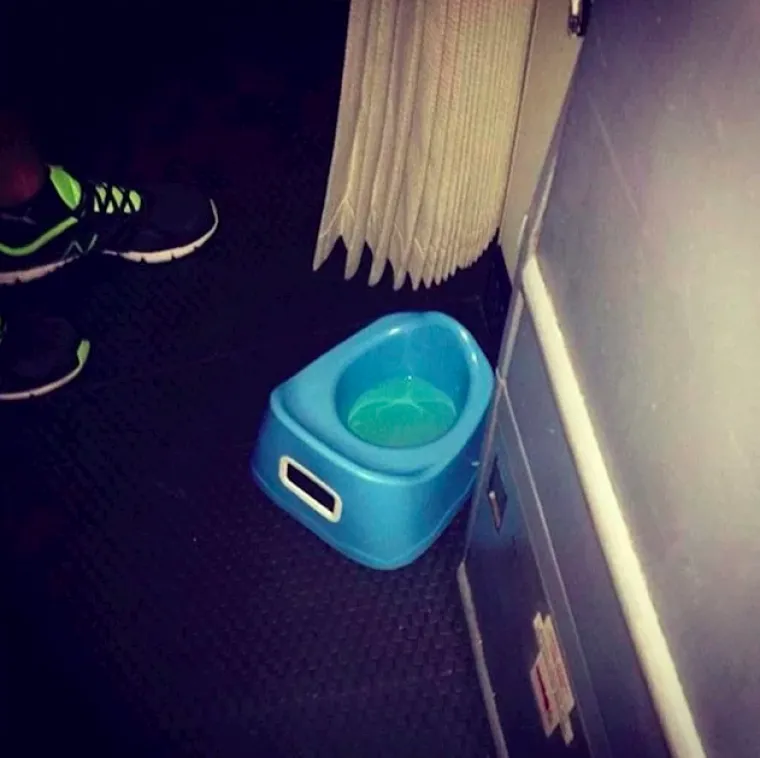 Često putujete avionom? Nadamo se da ne viđate ovakve putnike