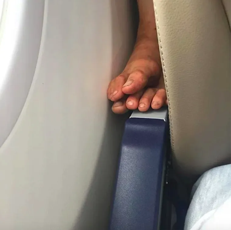 Često putujete avionom? Nadamo se da ne viđate ovakve putnike