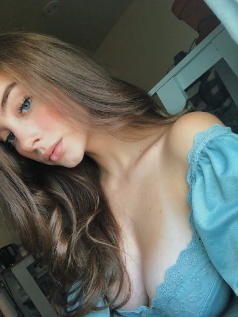 ODLUČILE SU PRONAĆI DEČKA NA INTERNETU: Koja je od ovih fatalnih dama va&scaron; izbor?