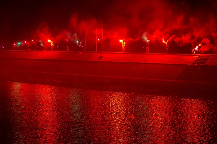 28.02.2020. Osijek -Povodom 73 rodjendana NK Osijeka navijaci Kohorte organizirali bakljadu u Zimskoj luci.. Photo: Davor Javorovic/PIXSELL
