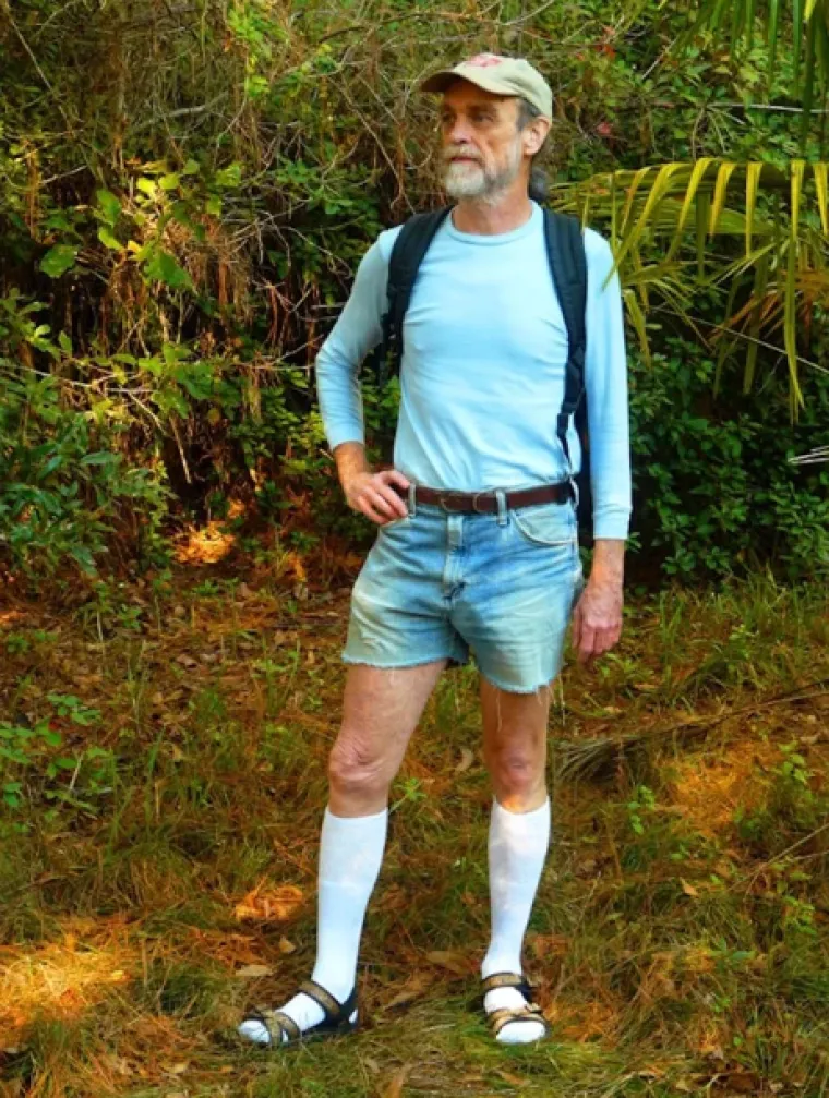 Nemojte se sramotiti: Ove fotografije dokazuju da je spoj sandala i čarapa očajan