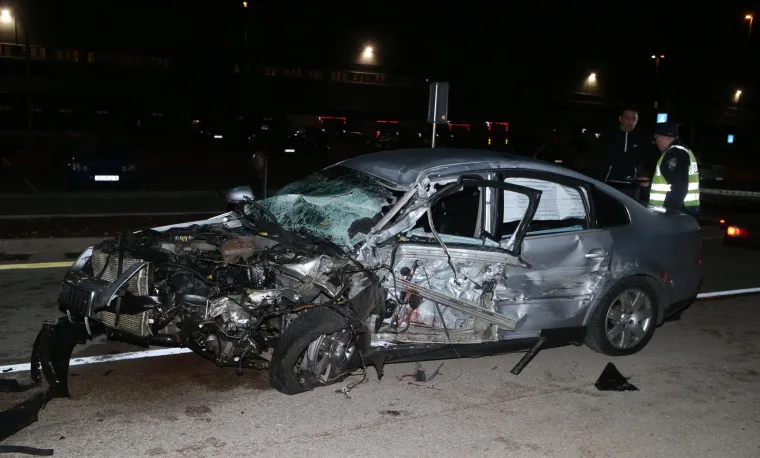 04.03.2020.,Dugopolje- Jedna osoba smrtno stradala i dvije tesko ozlijedjene u stravicnom sudaru dva osobna vozila koji se oko 00 i 45 dogodio u ulici Domovinskog rata. Zbog ocevida cesta je bila zatvorena do 4 sata.
Photo:Ivo Cagalj/PIXSELL