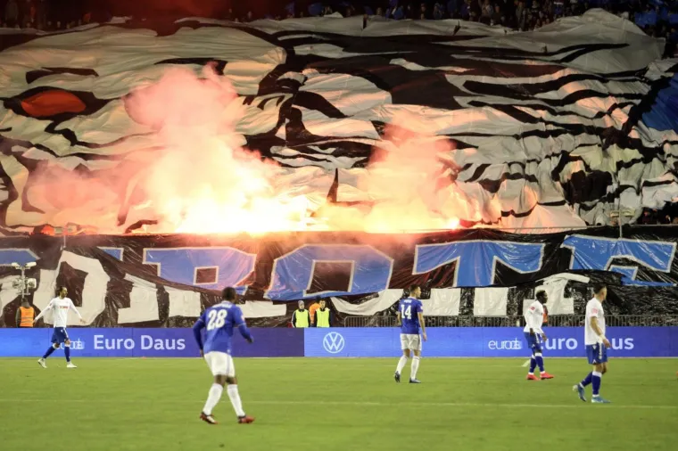 23.12.2018., Dolac Gornji - Ovogodisnja blagdanska atrakcija na podrucju dalmatinske zagore koju posjecuju rijeke ljudi sigurno je Bozicno selo Tihomira Lucica. 
Photo: Ivo Cagalj/PIXSELL