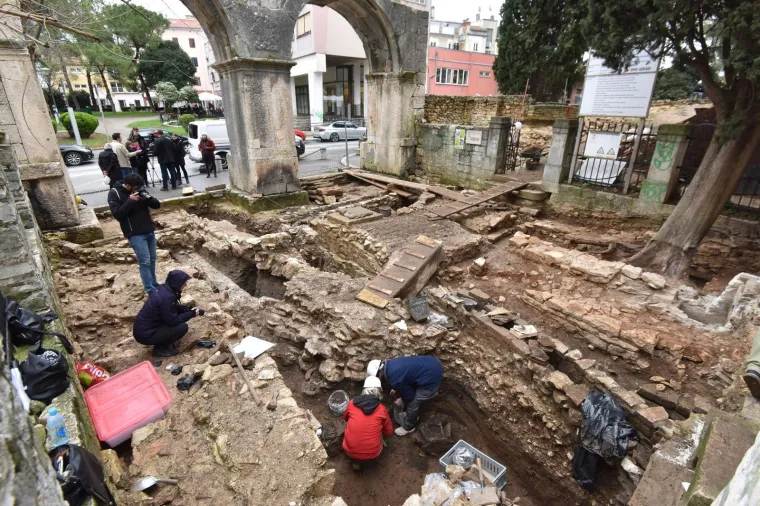 Iznimno arheološko otkriće! Pronađeni histarski žarni grobovi iz razdoblja prije rimske vladavine