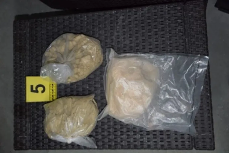 Pali krijumčari kokaina i amfetamina: Pogledajte kako su skrivali drogu u autu