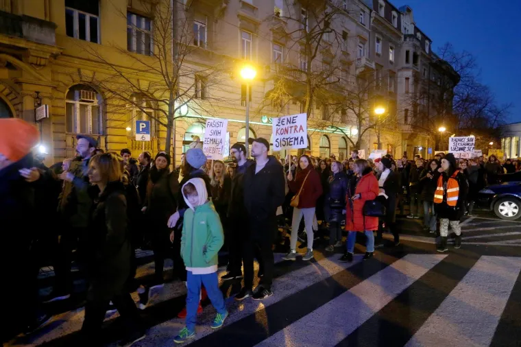 Tisuće ljudi na Noćnom mar&scaron;u za prava žena: 'Patrijarhat siluje'
