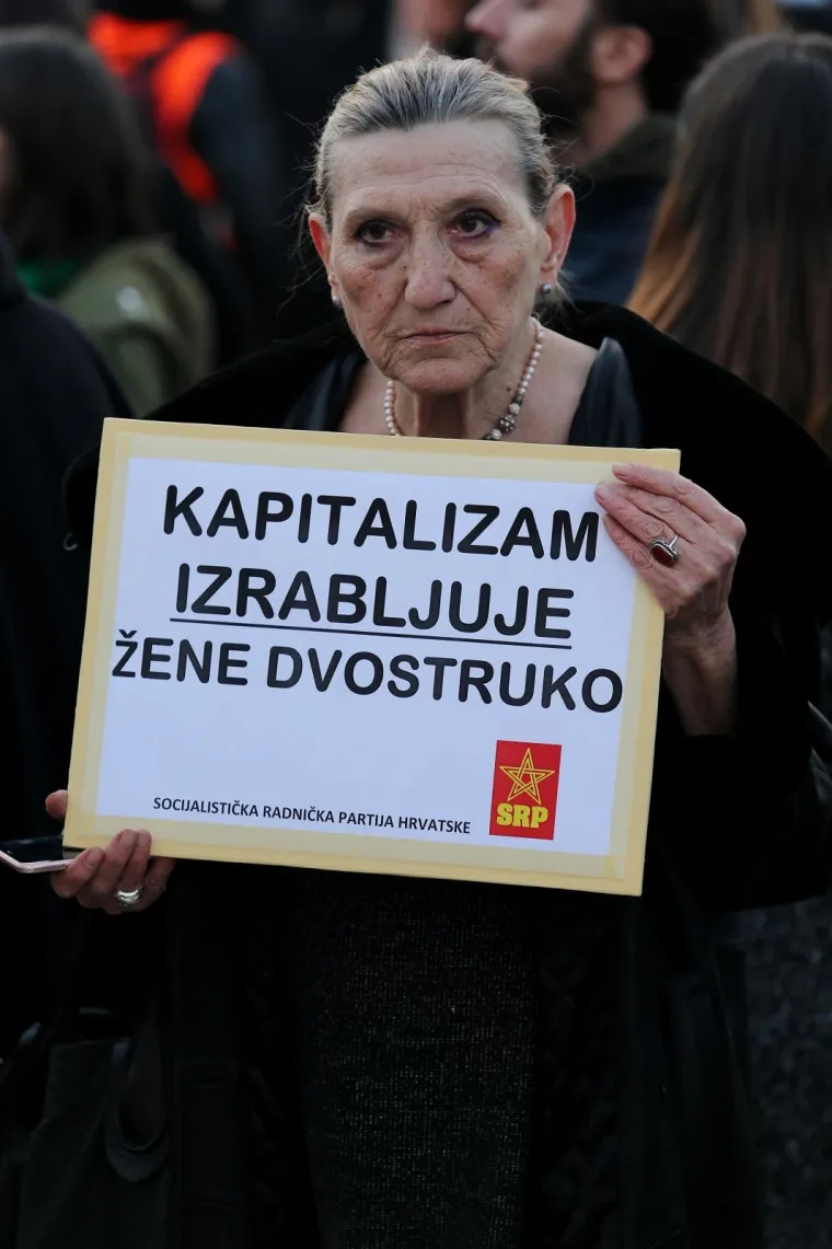 Tisuće ljudi na Noćnom mar&scaron;u za prava žena: 'Patrijarhat siluje'