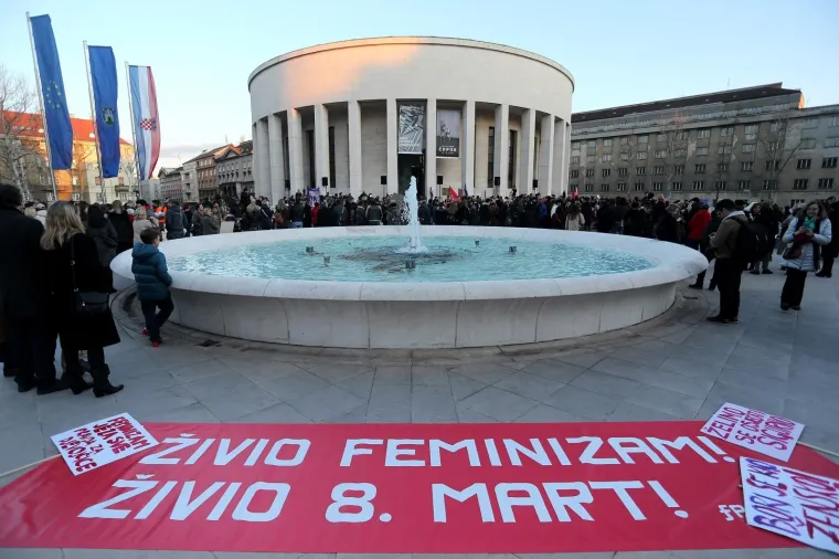 08.03.2020.,Zagreb - Feministički kolektiv fAKTIV održao je Noćni mars - 8. mart, pod sloganom "Živio feminizam! Živio 8. mart!" Foto: Dalibor Urukalović/PIXSELL
