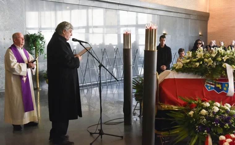 Zagreb - Na krematoriju Gaj urni na Mirogoju ispracen je glumac Božidar Alić.
 Slobodan Prosperov Novak
Photo: Davorin Visnjic/PIXSELL
