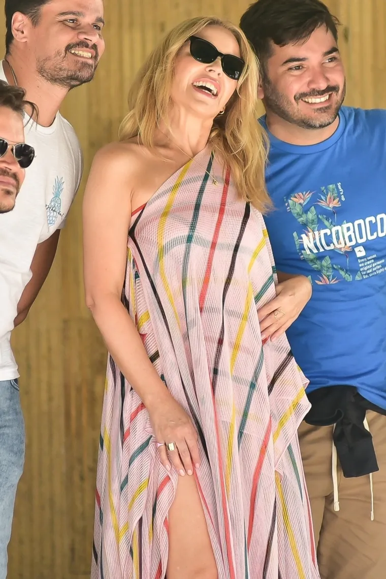 Australska pop ikona Kylie Minogue ne prestaje oduševljavati svojim fantastičnim izgledom u 52. godini.