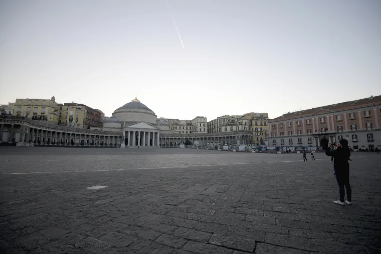 Život u Italiji je stao: Ulice sablasno prazne, ljudi su zatočeni u kućama