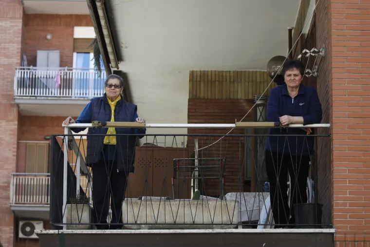 Život u Italiji je stao: Ulice sablasno prazne, ljudi su zatočeni u kućama