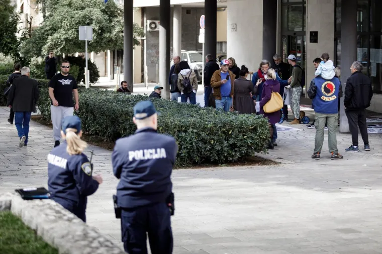 ''Dosta je kriminala'': U Splitu održan prosvjedni skup podr&scaron;ke Filipu Zavadlavu