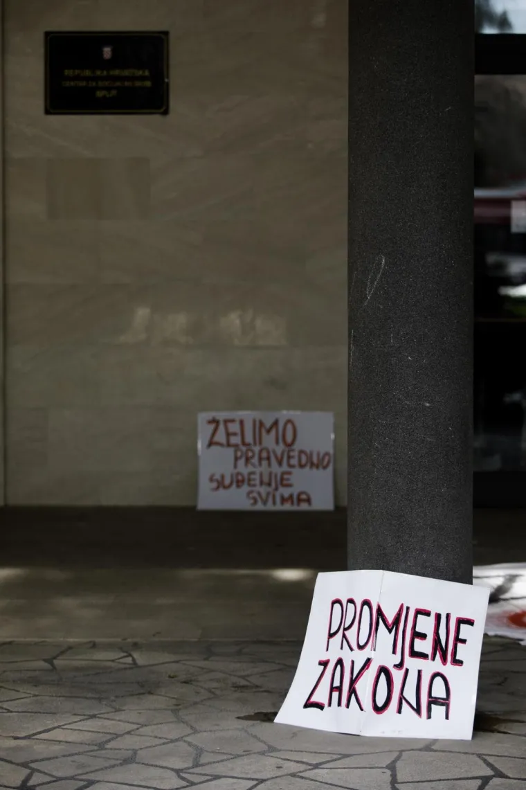 ''Dosta je kriminala'': U Splitu održan prosvjedni skup podr&scaron;ke Filipu Zavadlavu