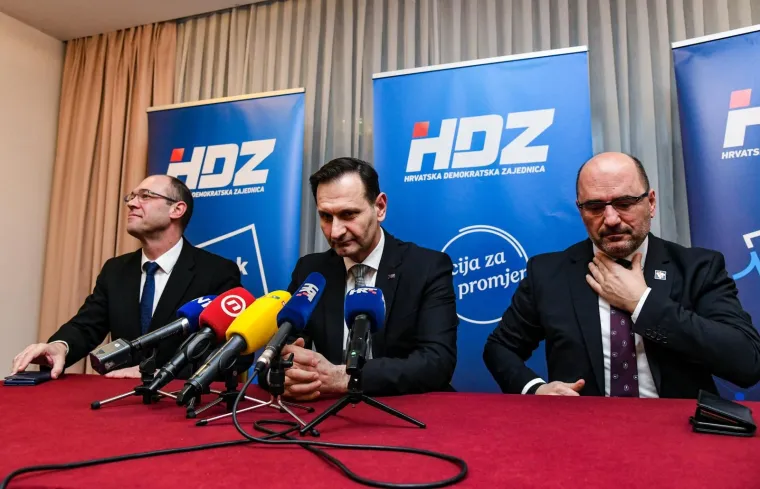 Pomeo ih Plenkovićev tim! Pogledajte kakva atmosfera je vladala u gubitničkom Stožeru Mire Kovača