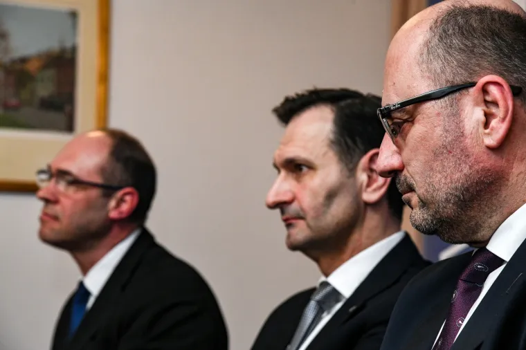 Pomeo ih Plenkovićev tim! Pogledajte kakva atmosfera je vladala u gubitničkom Stožeru Mire Kovača