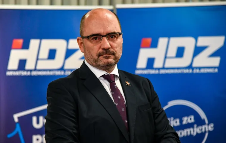 Pomeo ih Plenkovićev tim! Pogledajte kakva atmosfera je vladala u gubitničkom Stožeru Mire Kovača