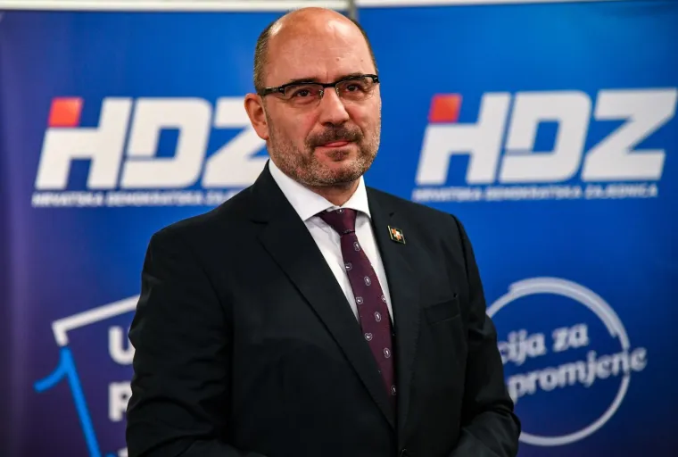 Pomeo ih Plenkovićev tim! Pogledajte kakva atmosfera je vladala u gubitničkom Stožeru Mire Kovača