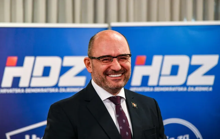 Pomeo ih Plenkovićev tim! Pogledajte kakva atmosfera je vladala u gubitničkom Stožeru Mire Kovača