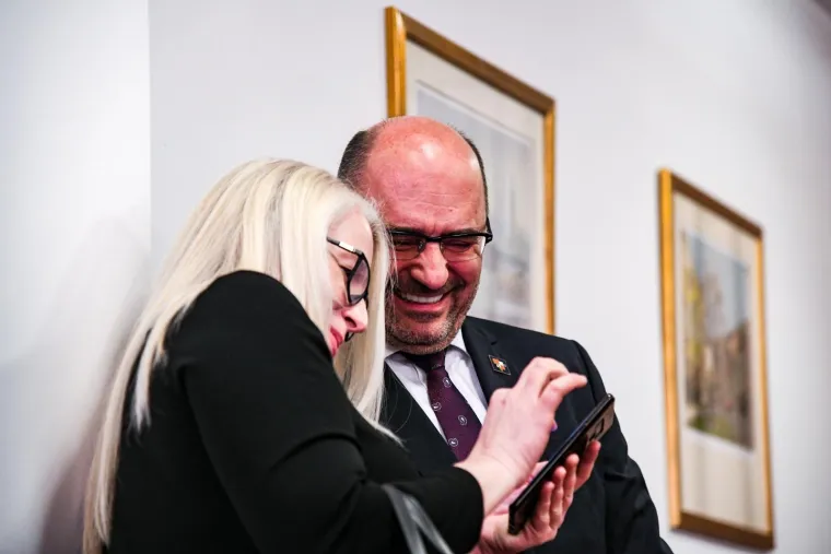 Pomeo ih Plenkovićev tim! Pogledajte kakva atmosfera je vladala u gubitničkom Stožeru Mire Kovača